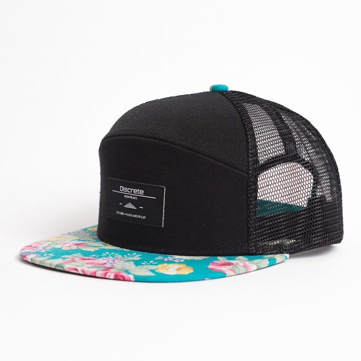 discrete_hats_16-17_PCS_3934.jpg