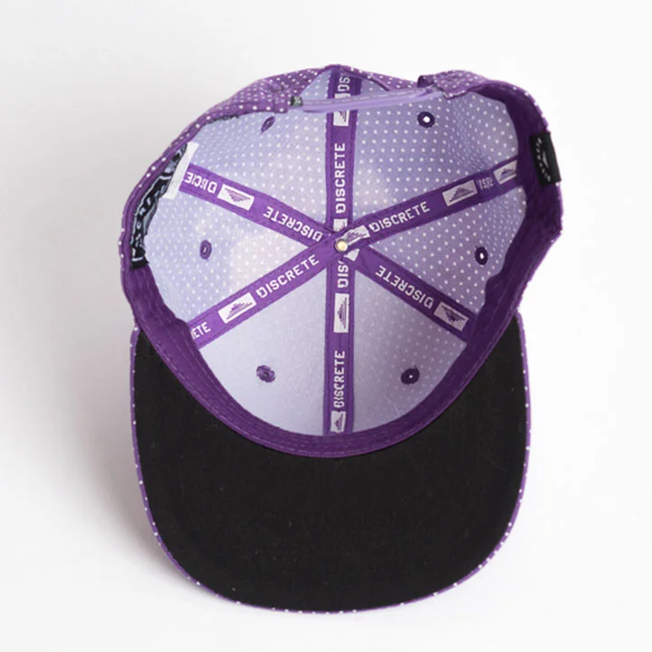 discrete_hats_16-17_PCS_3949.jpg
