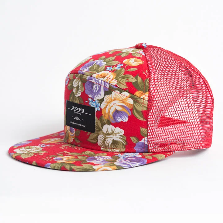 discrete_hats_16-17_PCS_3921.jpg