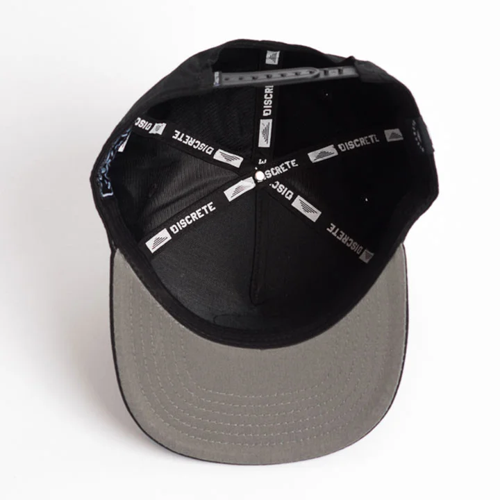 discrete_hats_16-17_PCS_3965.jpg