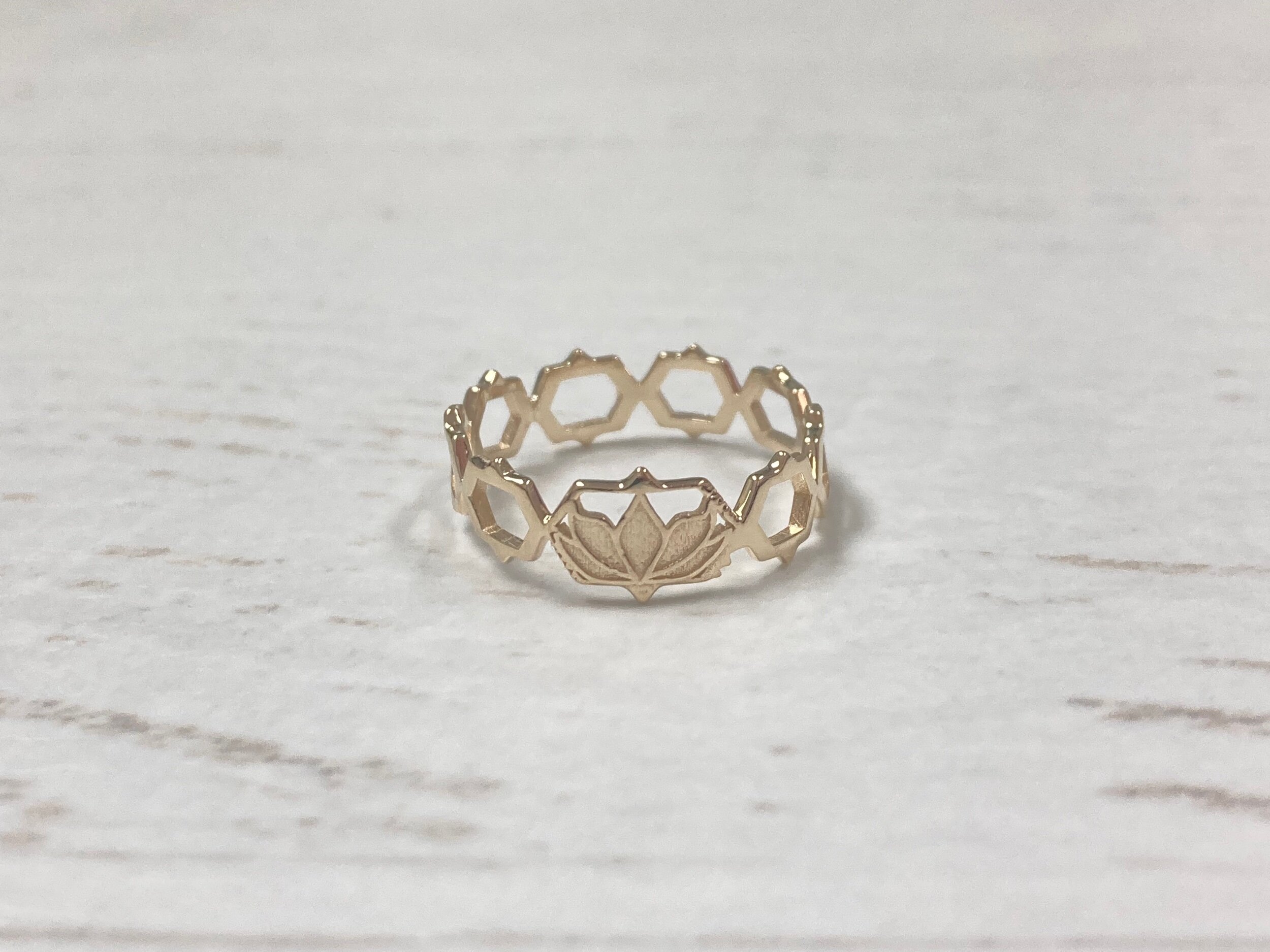 Hexagon Lotus Ring 14k