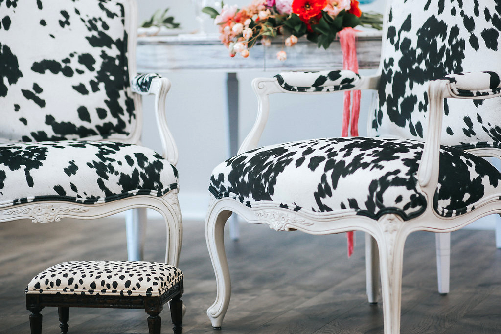  Sweetheart chairs for a Southern belle and her gentleman. 