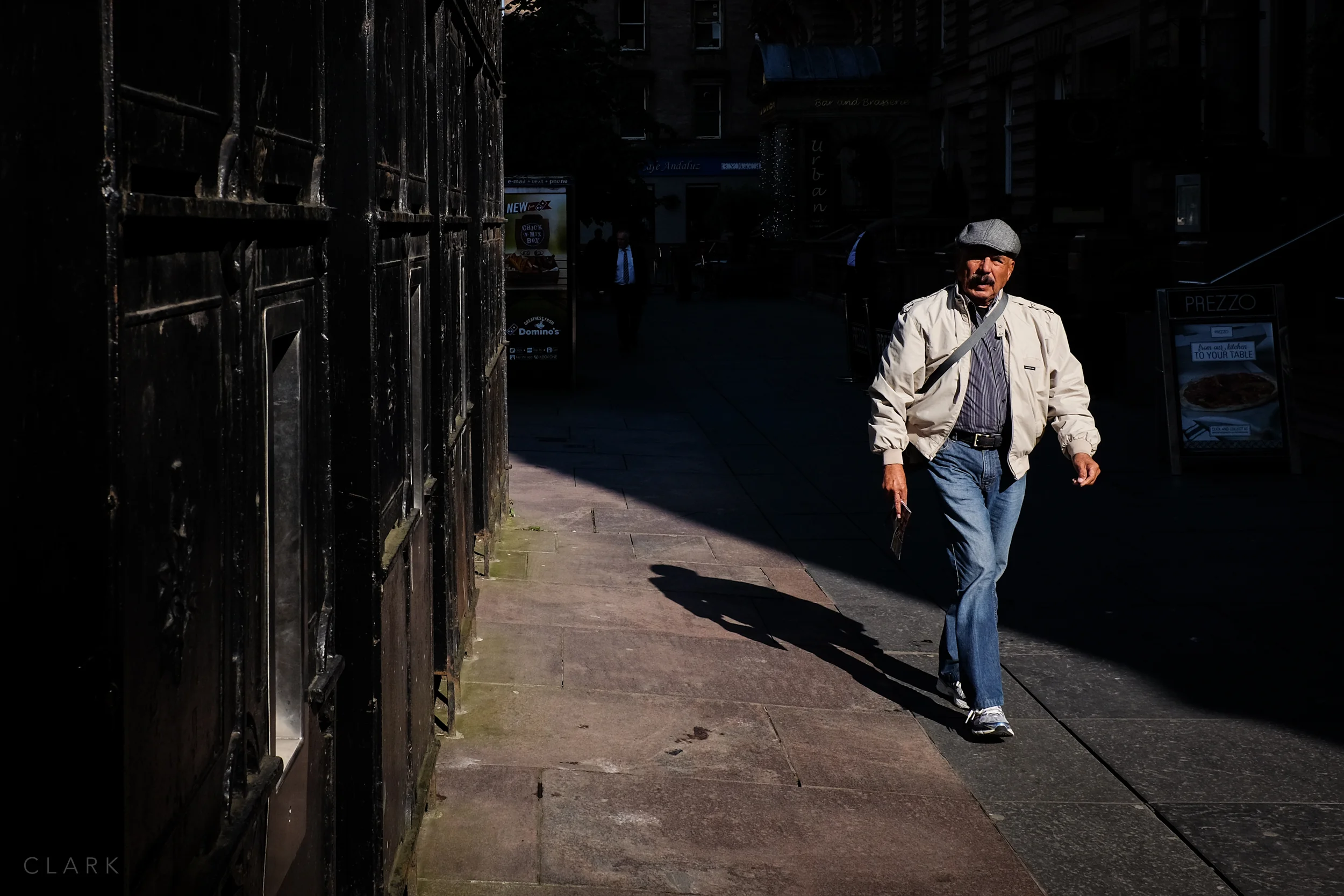018_DerekClarkPhoto-Street_Portfolio.jpg
