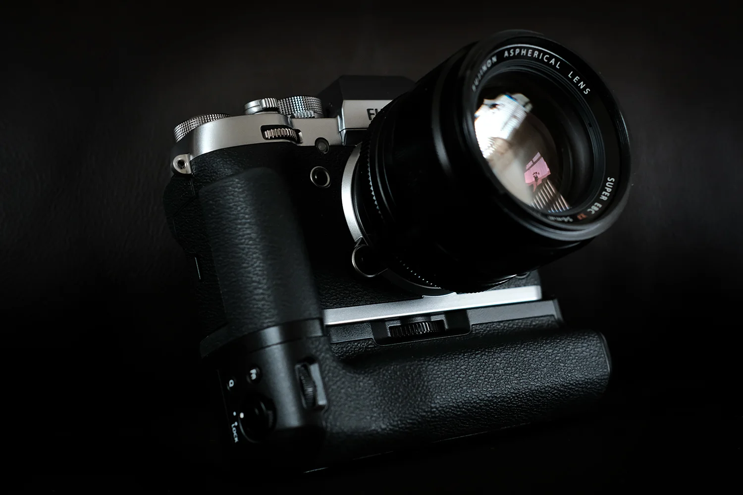 X-T2_GraphiteSilver.jpg