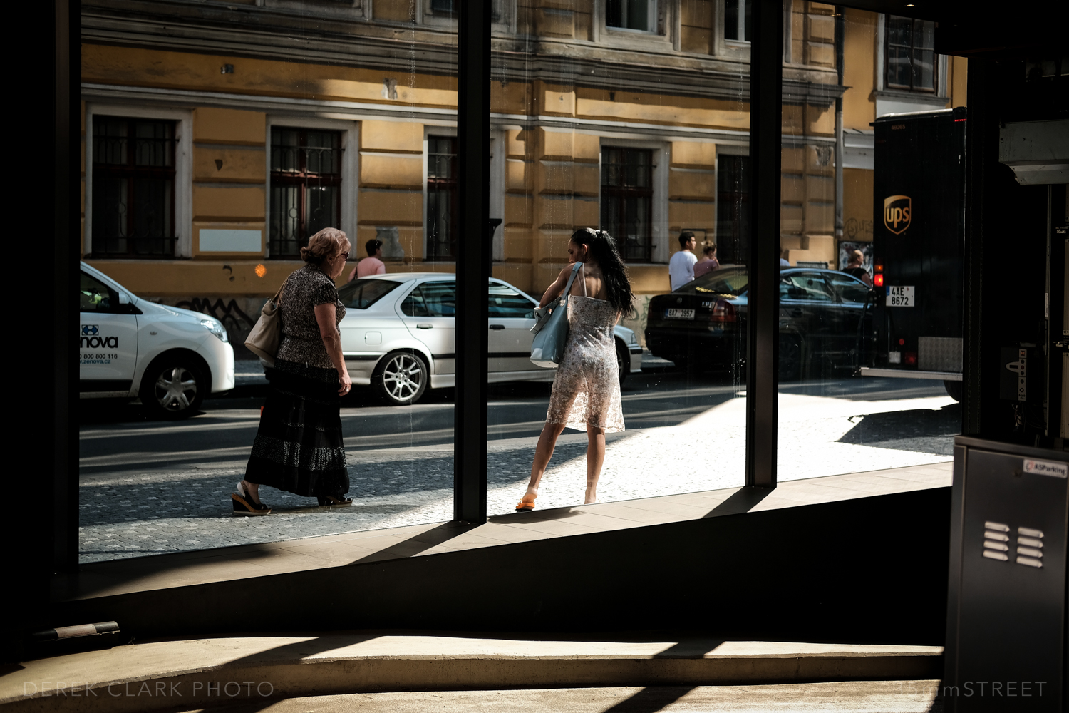 022_35mmStreet-Prague.jpg