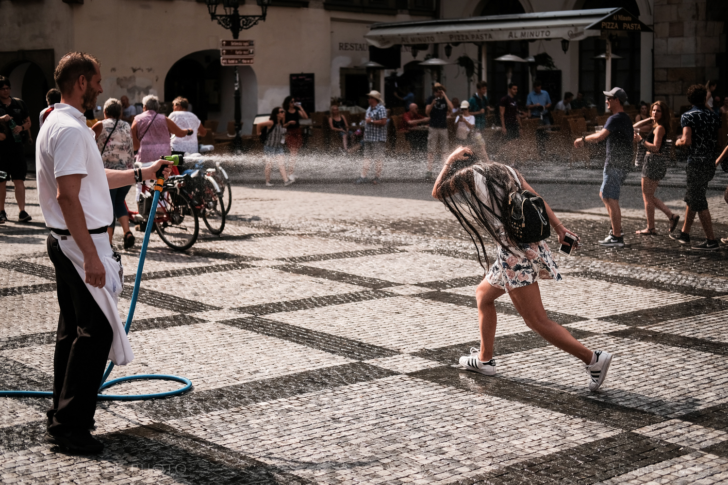 081_35mmStreet-Prague.jpg