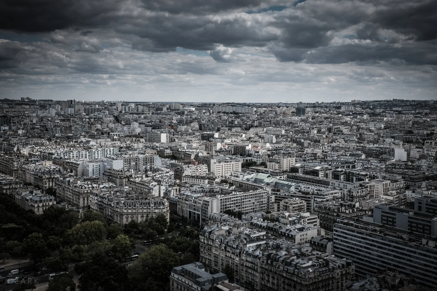 013_DerekClarkPhoto-Paris.jpg