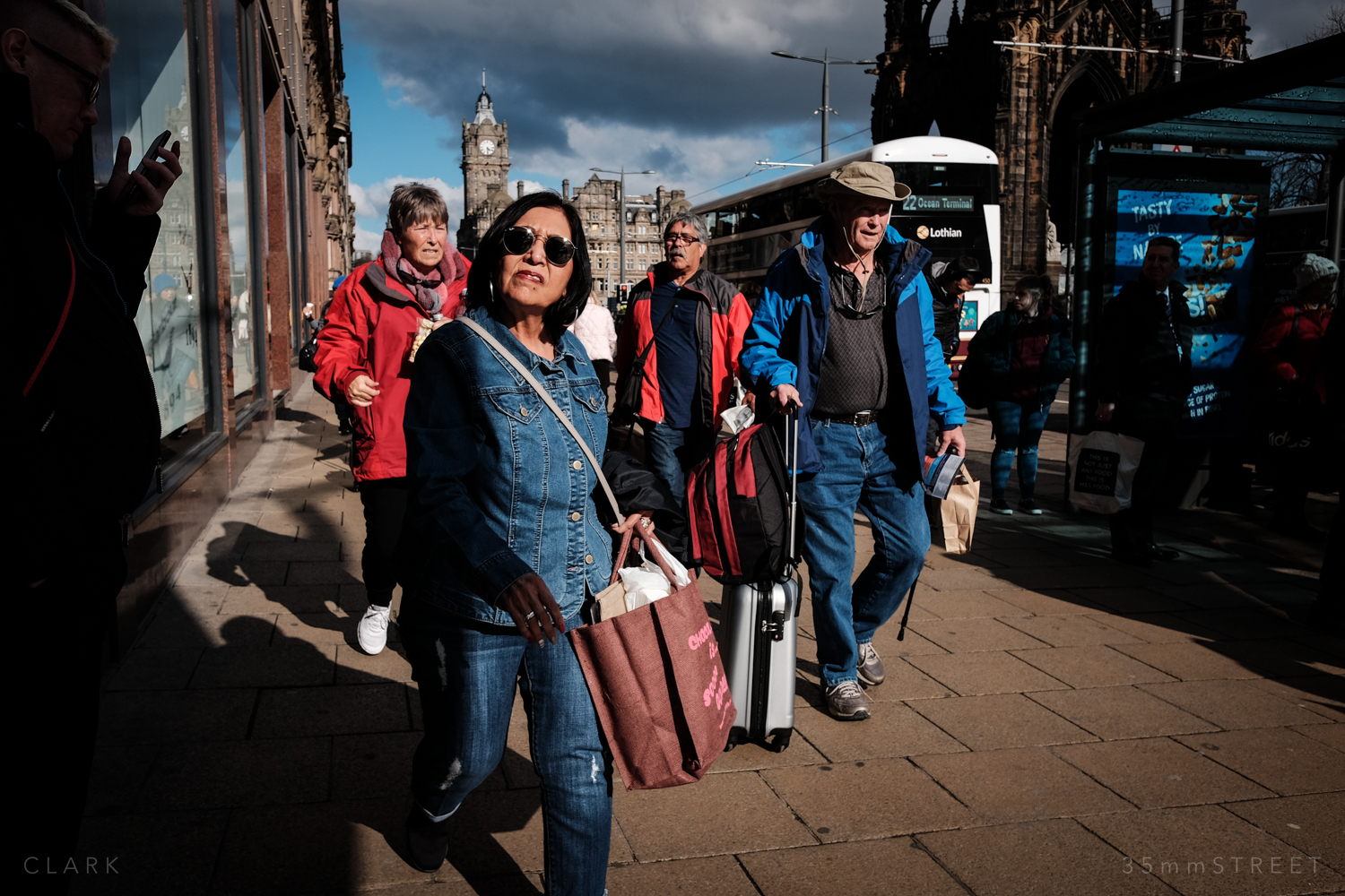 004_35mmStreet-Edinburgh-Street-Photography-1spot.jpg