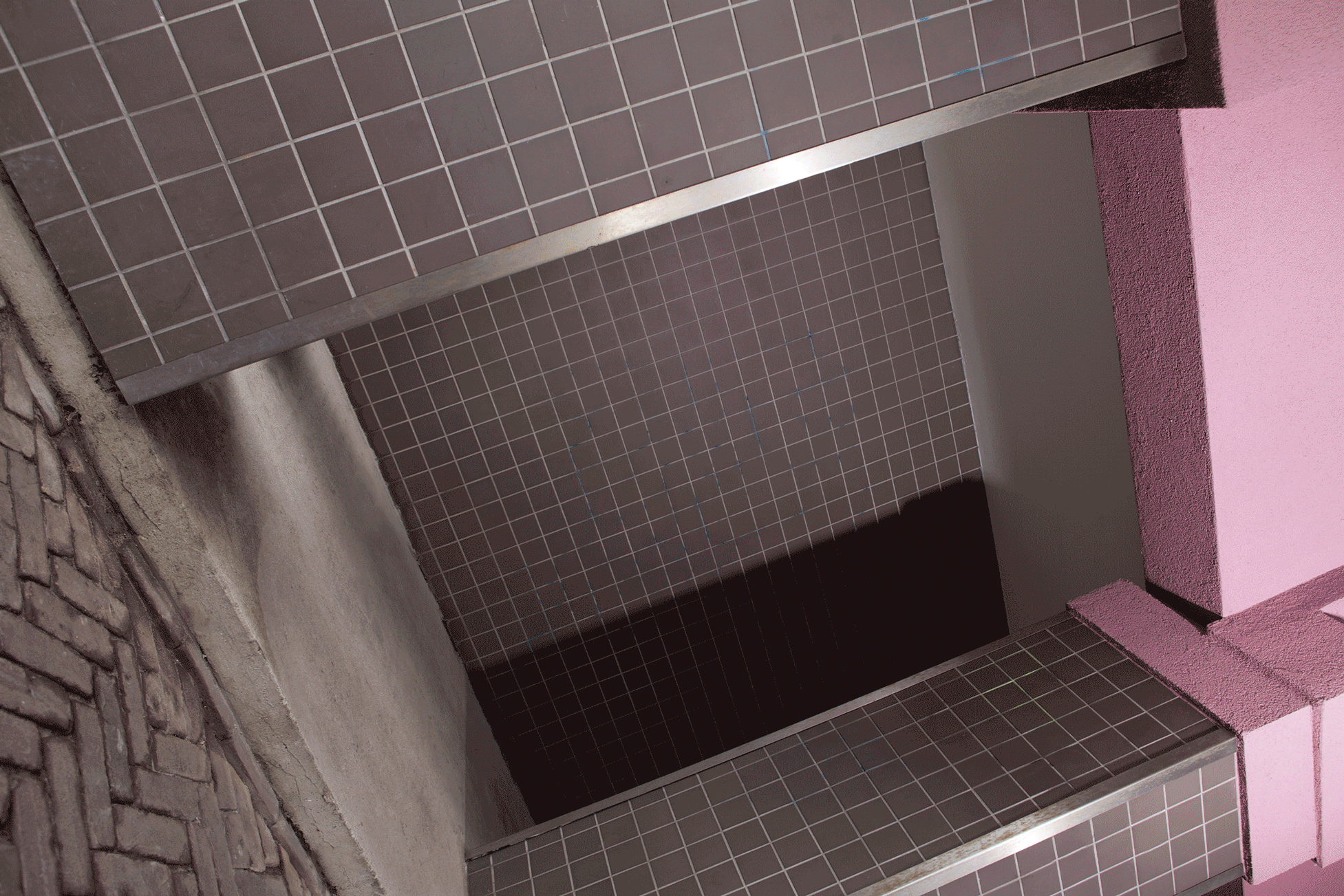2047_2.gif