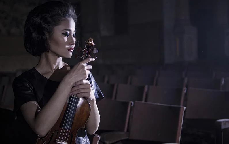 Sayaka Shoji, violin. 