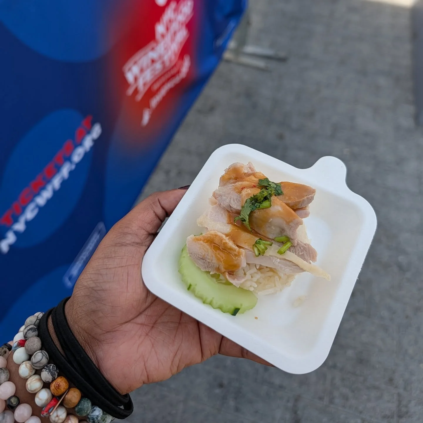 First bite of the day at The Grand Tasting @nycwff from @threeroostersthai so tasty!
#styledirector #creativeditector #teampixel #nycwff