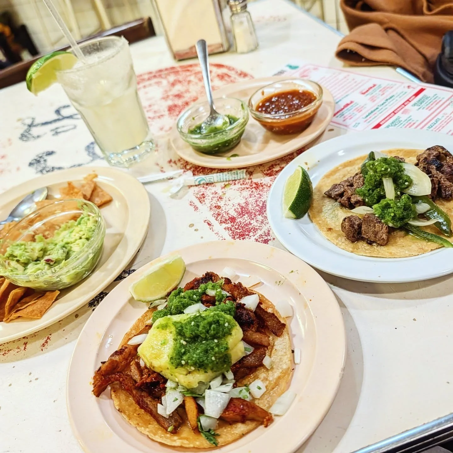 If I'm out and about, I will always #tacotuesday at @tacombi 

#styledirector #teampixel #creativedirector