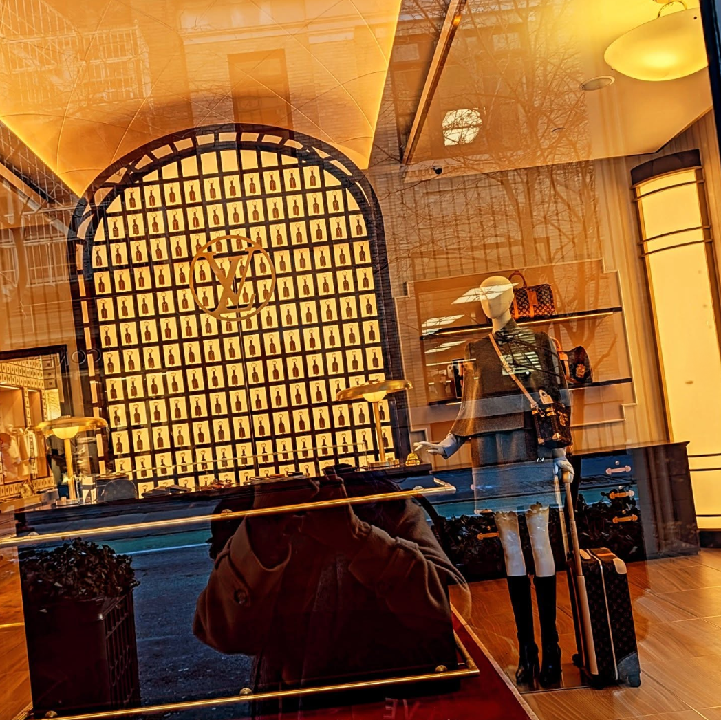 SK STUDIO OUT + ABOUT | ACCESSORY STYLE - HOTEL LOUIS VUITTON