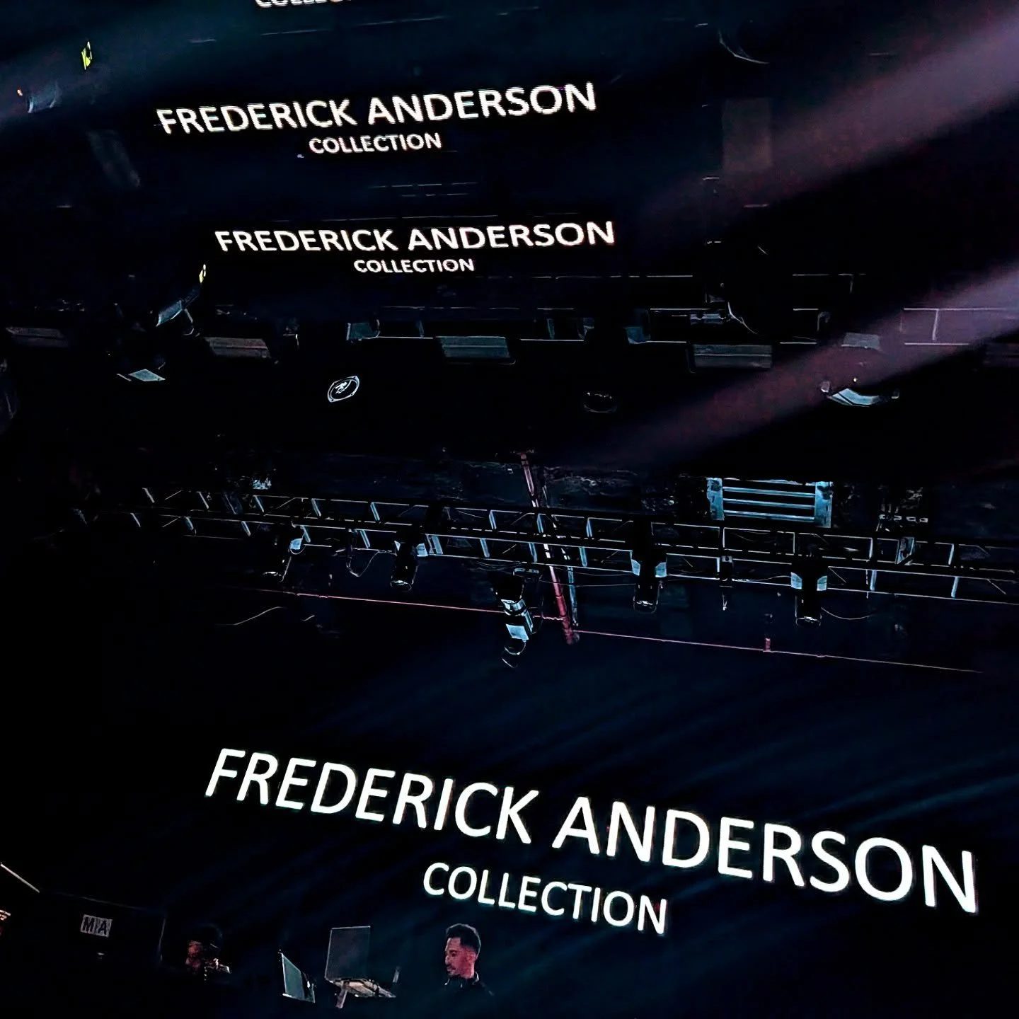 Truly enjoyed @frederickanderson_designer #nyfw FW26 collection which has a fun jazzy/blues soundtrack and great ethereal looks on the runway

#styledirector #creativedirector #teampixel