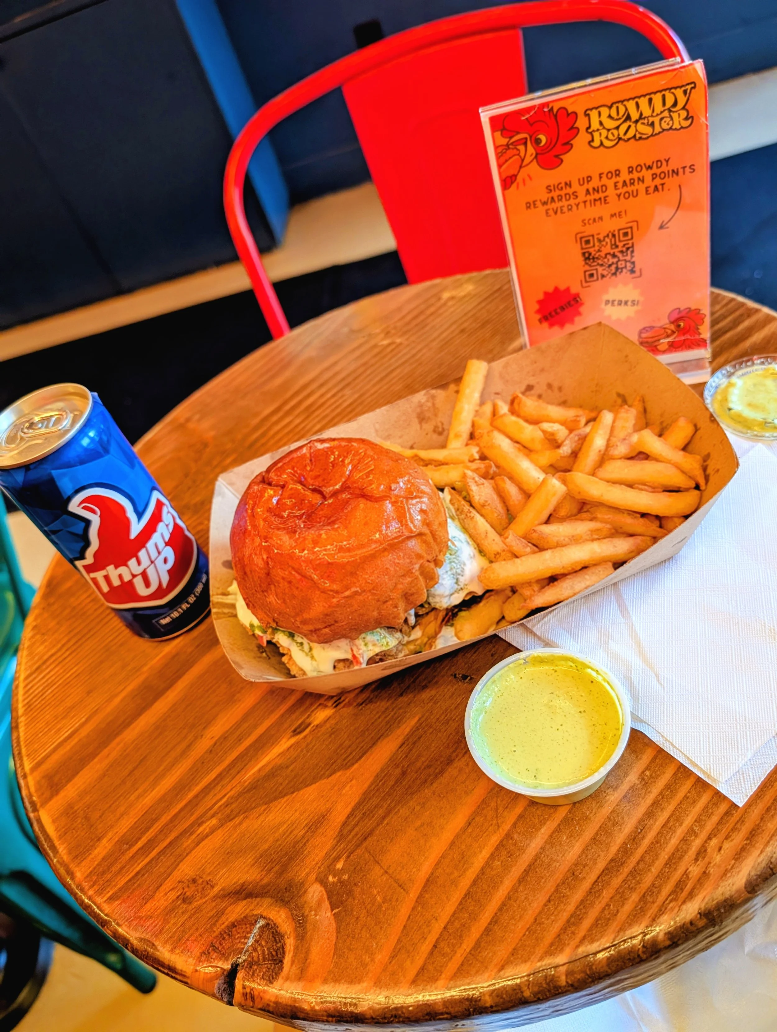 SK STUDIO OUT + ABOUT | WHO DOESN'T LIKE A NEW BITE?