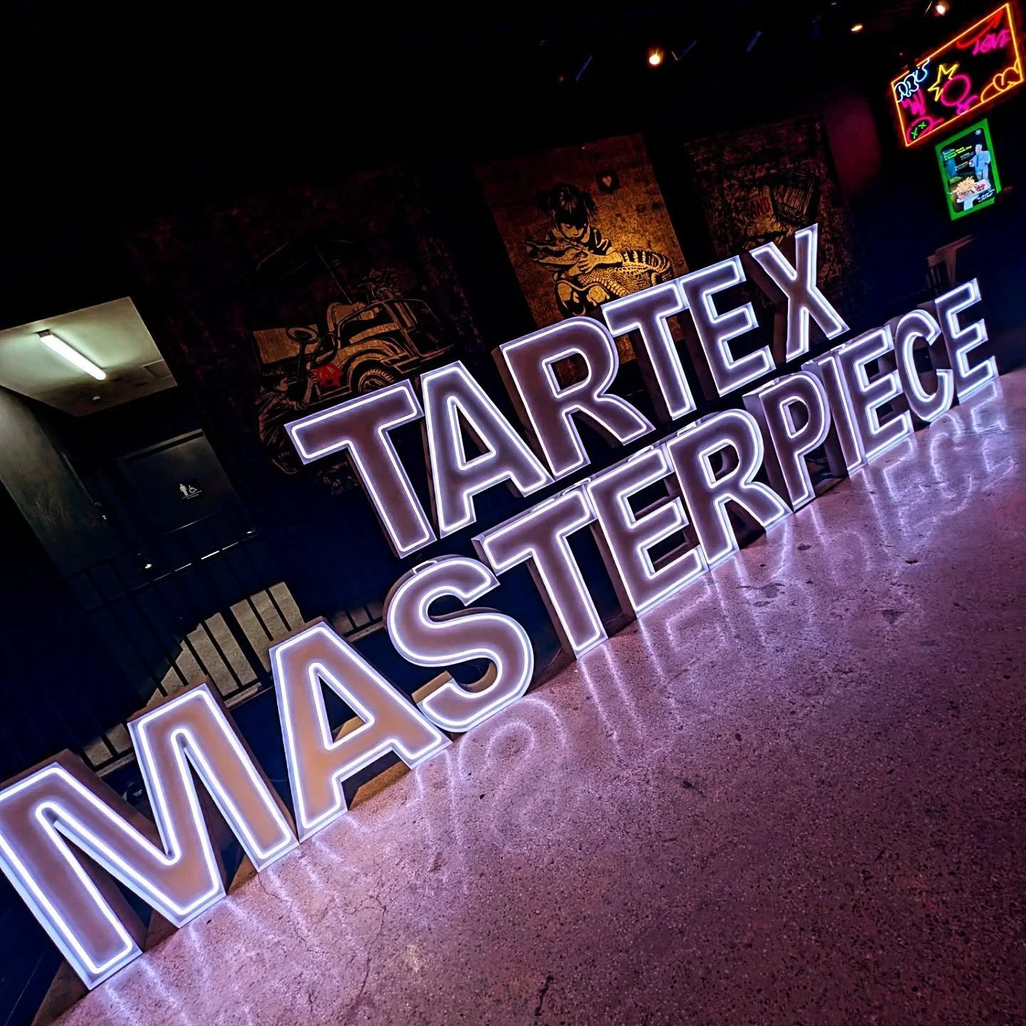 Last night we made our way to @tartecosmetics x @masterpiecegolf launch at @fiveirongolf where we played #golf, enjoyed great bites and cocktails by @amberopalspirits as well as toasting @dmk222 and @bk2dafullest on their collection of apparel and go