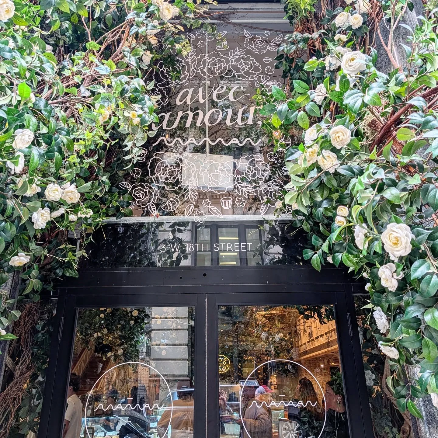 Last week I was by this @_mamannyc_ and this week had a great catch up session. Always love the vibe here and their #chai is always nice to enjoy with great conversations.

#styledirector #creativedirector #teampixel