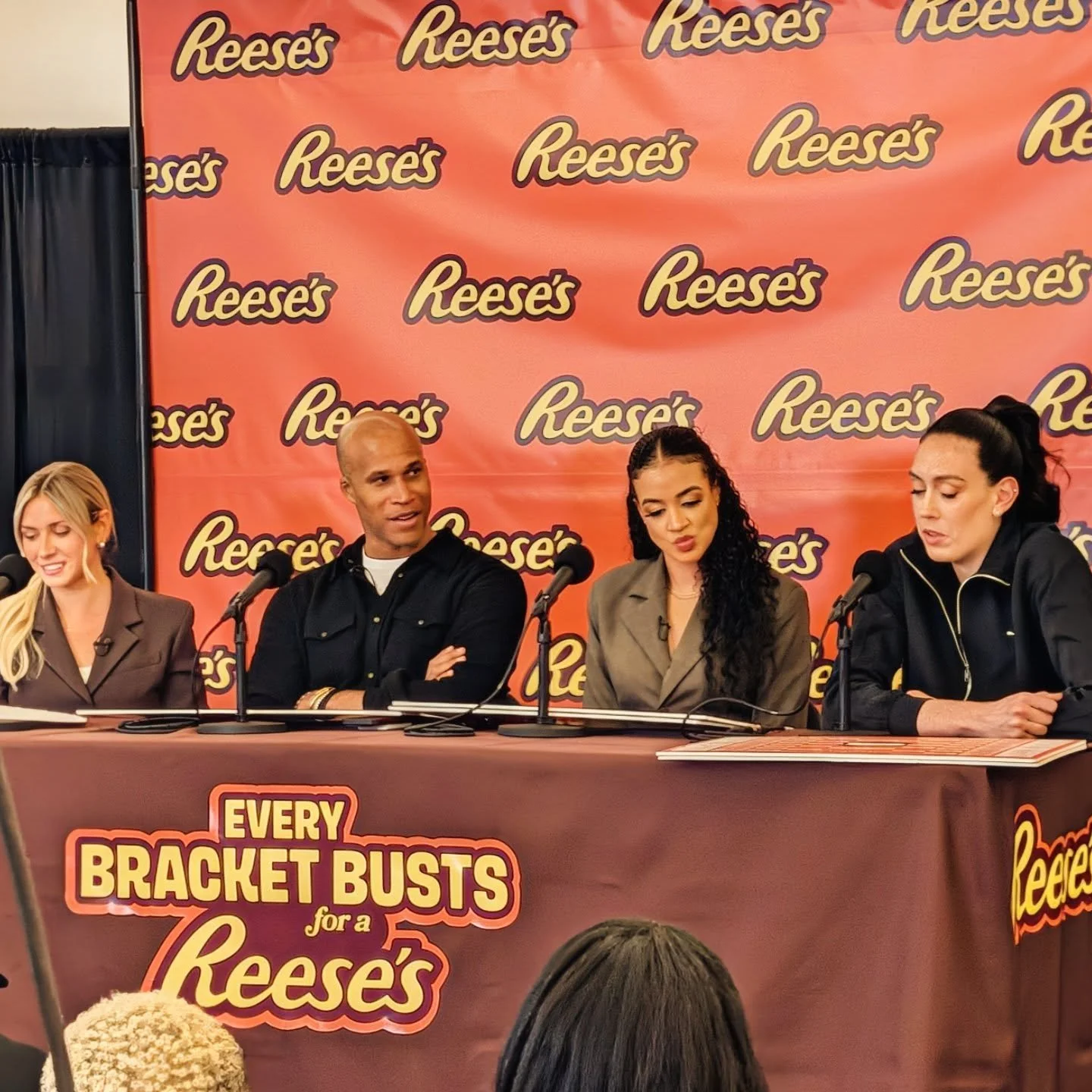 I love @ncaa @marchmadnessmbb @marchmadnesswbb #marchmadness and although my @indianambb @indianawbb are not part of it this year (still on a high from @indianafootball), team @athleisuremag made our way to the serious business of #brackets and heard