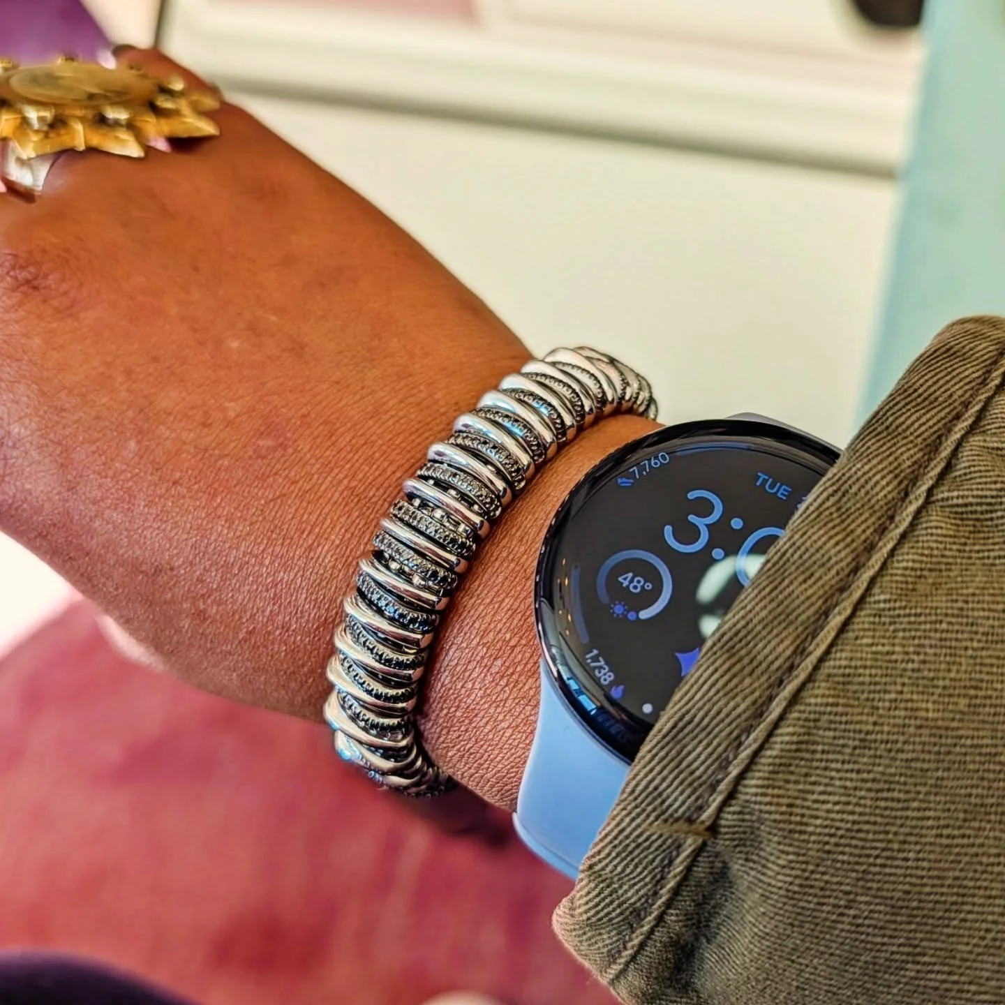 Enjoyed checking out @fope1929 yesterday at their editor preview at @fouquets.newyork. It was quite a stunning collection! This piece is my favorite and love how this nearly 100 year brand has such a great assortment!

#styledirector #creativedirecto