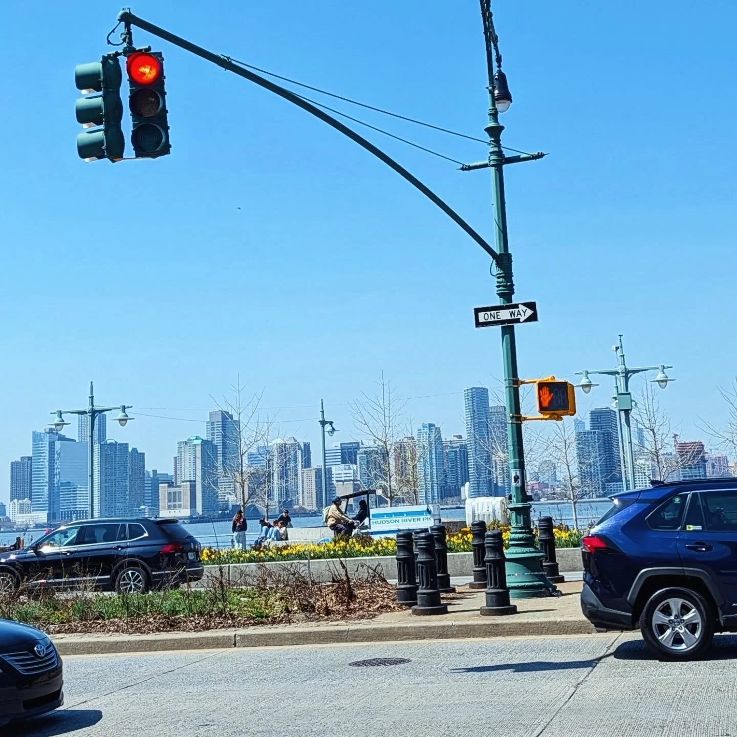 Beautiful Spring day on the West Side heading to #NYBFW

#styledirector #creativedirector #teampixel