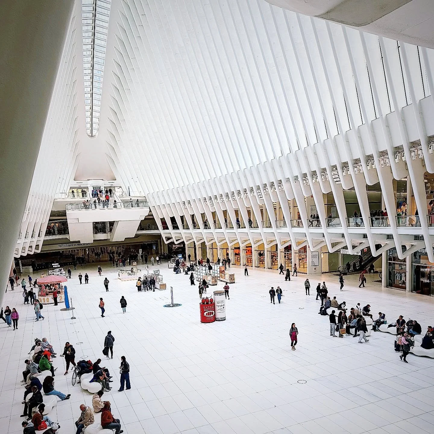 When you're all over the city, you never know where you will end up - it's been a bit since I have been at the Oculus.

#styledirector #creativedirector #teampixel
