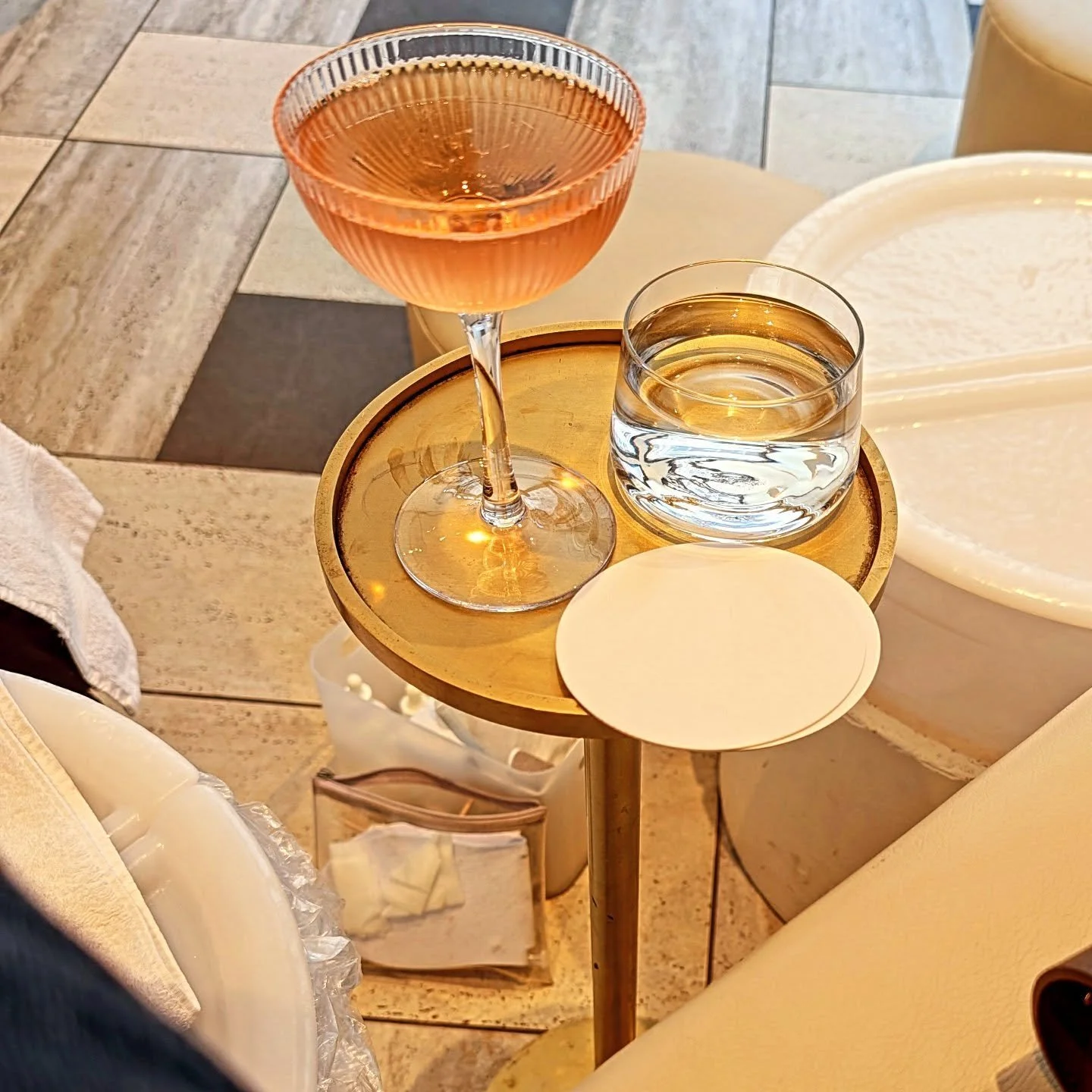 Yesterday was definitely a day of meetings for Summer and Fall projects so a little Gel Mani/Pedi refresh at @majestyspleasure with a bit of bubbly was the perfect break before getting back to business.

#styledirector #creativedirector #teampixel