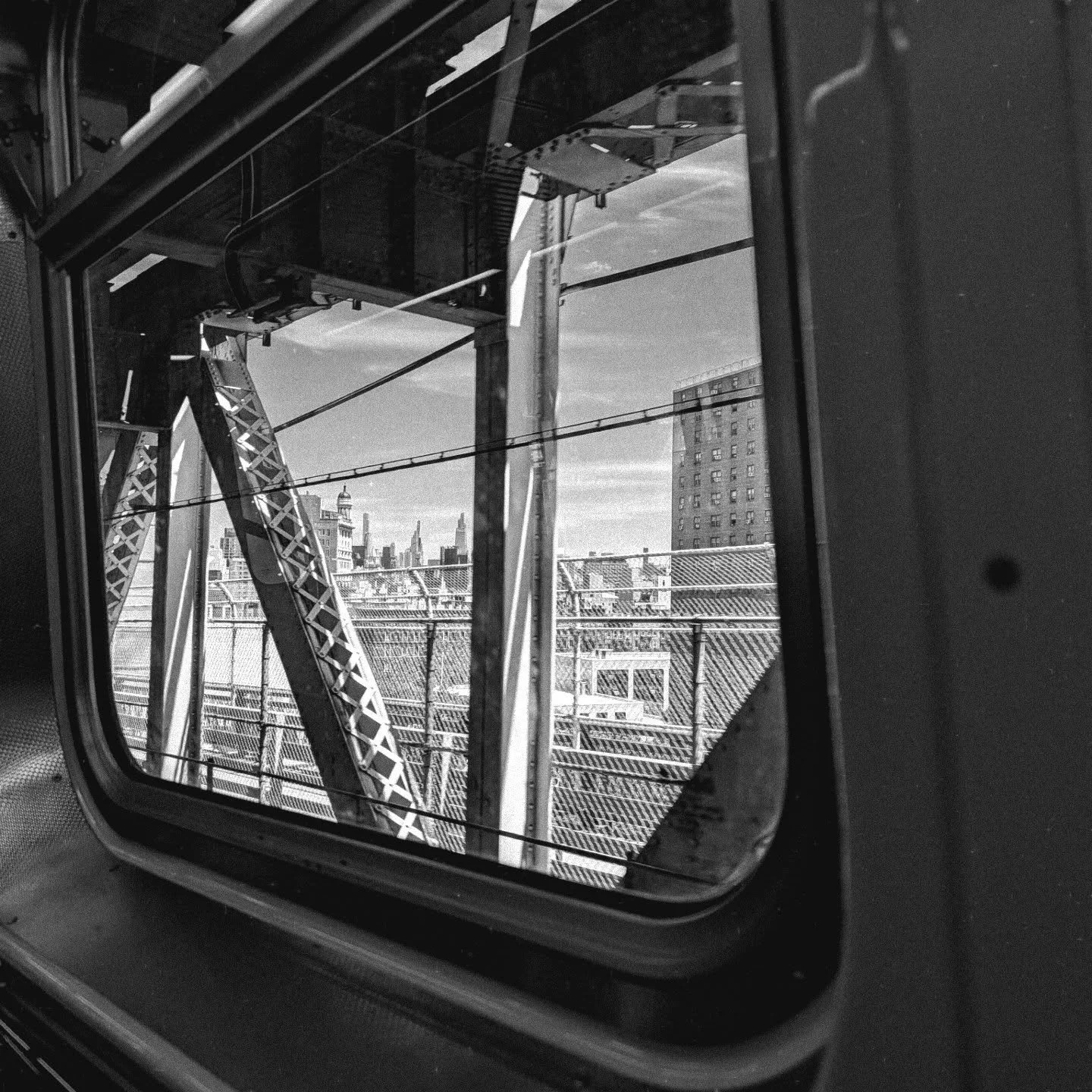 Everytime I take this subway to @industrycity to head to @barconventbrooklyn I always take this shot - yesterday the tradition continued!

#styledirector #creativedirector #teampixel #bcbbrooklyn