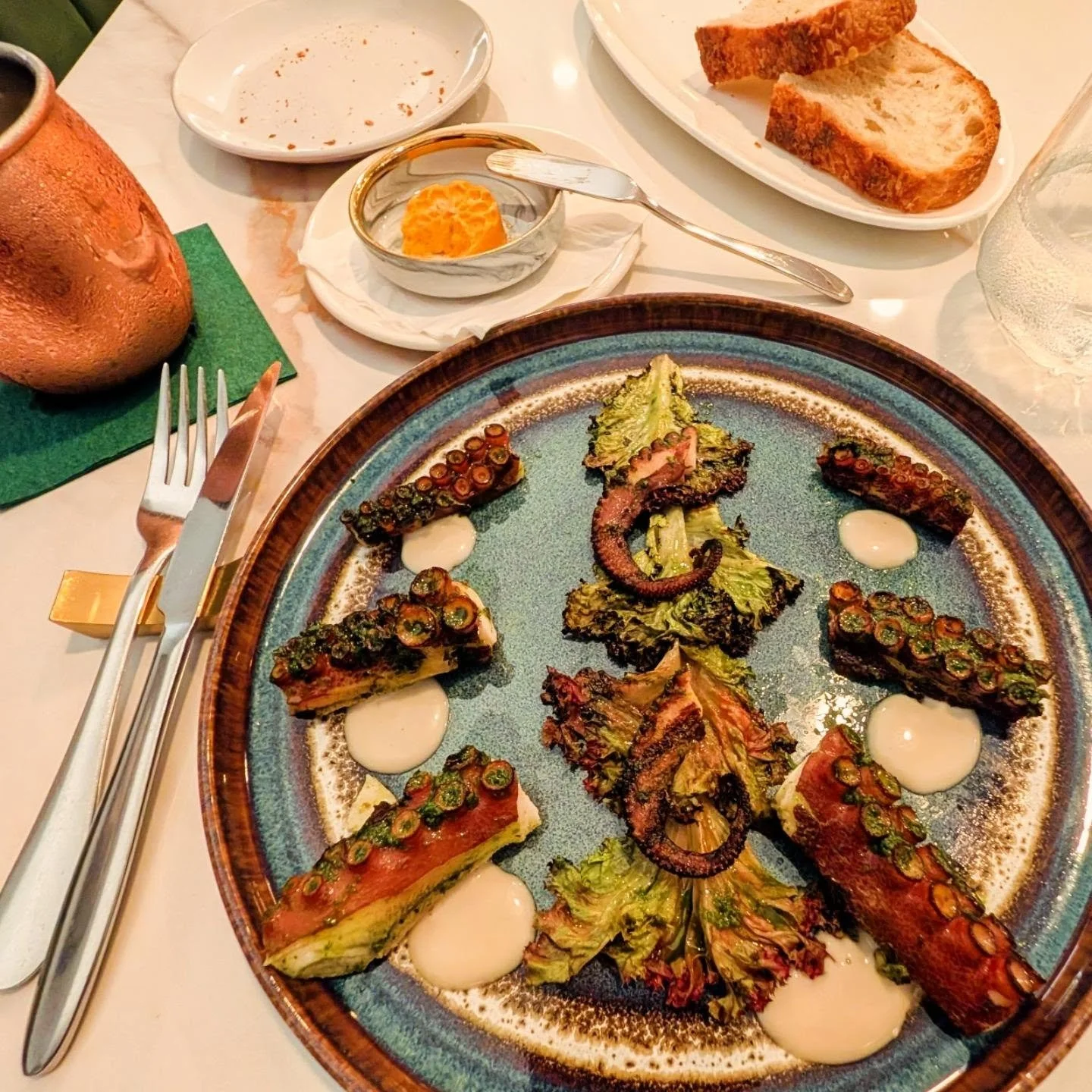 Yesterday was overcast but it was a day of meetings, catch-ups, launches and more. Loved enjoying a series of bites at @audacenyc that took me across an incredible culinary journey across Italy. A Mezcal Mule, octopus, incredibly soft crust pizza, a 