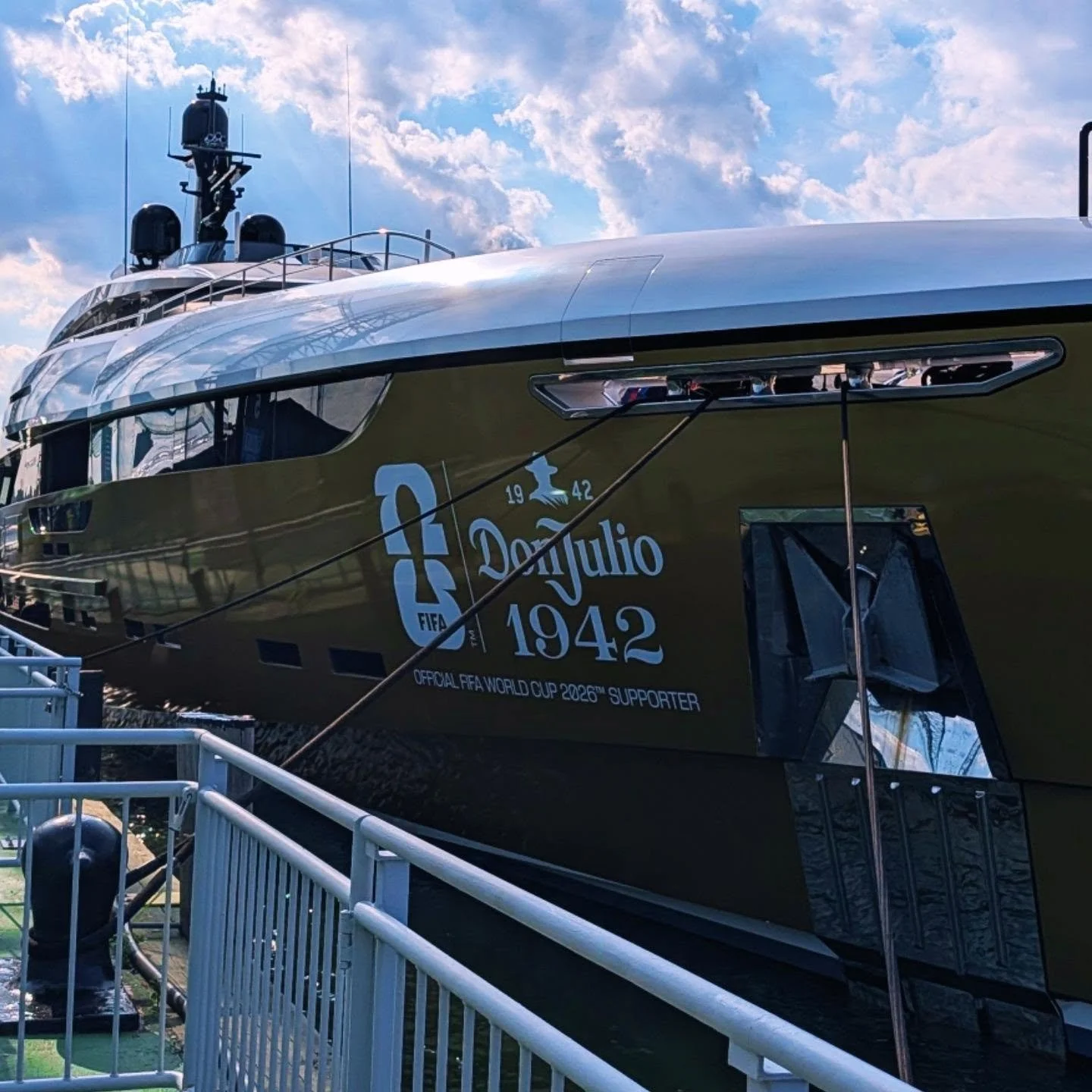 There have been so many great events during @fifa for the @fifaworldcup and last night I went to the media preview and @donjuliotequila friends and family event which includes a yacht where you can enjoy phenomenal tastings including their Reserva fr