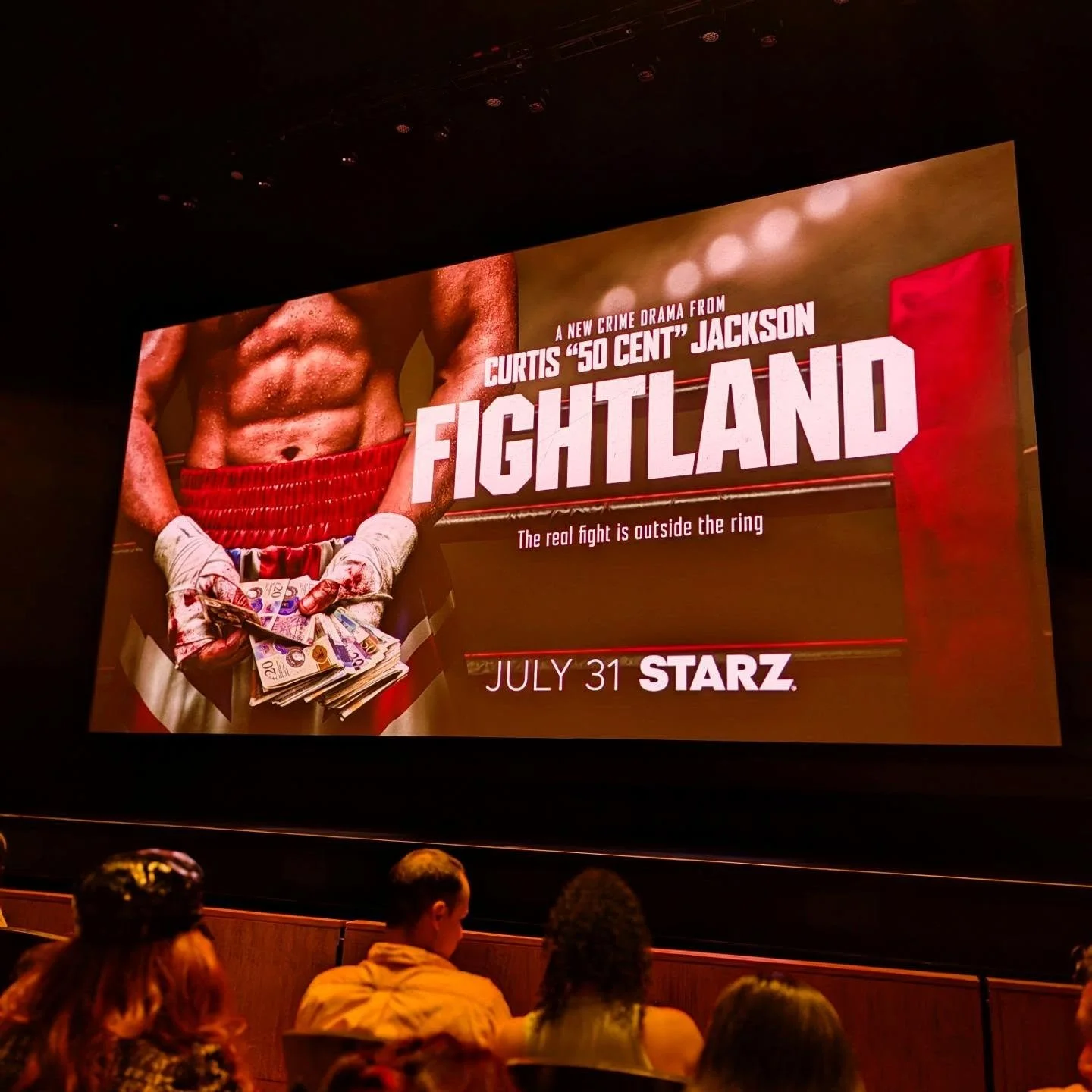 Last night was a vibe! After having dinner at @tavolanyc we made our way to the @jazzdotorg to see the premier of @starz @starzpr @fightlandstarz which takes us to London and the world of boxing! We heard from @busbykat who is the President of Origin