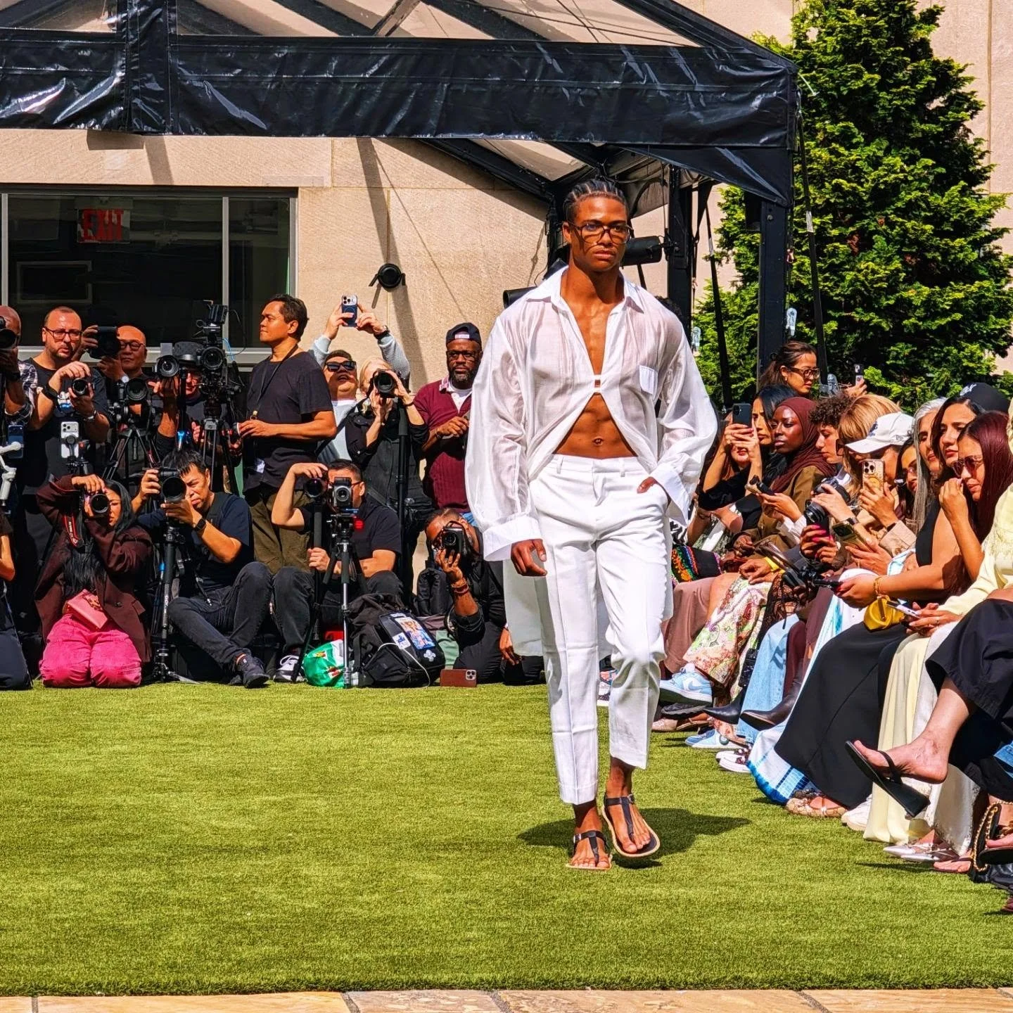 Day 2 of #NYFW started with @modestnow.theshows at Rockefeller Center.

#styledirector #creativedirector #teampixel