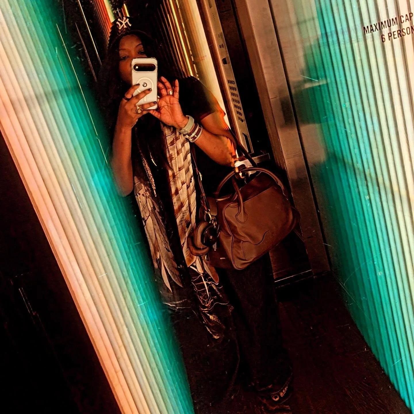 During #NYFW it's a series of events that includes runway shows and presentations as well as other events. I have been a fan of @oleada_official as well as their sister brand @oleada_anywear. I've been rocking their bags and just recently got their M