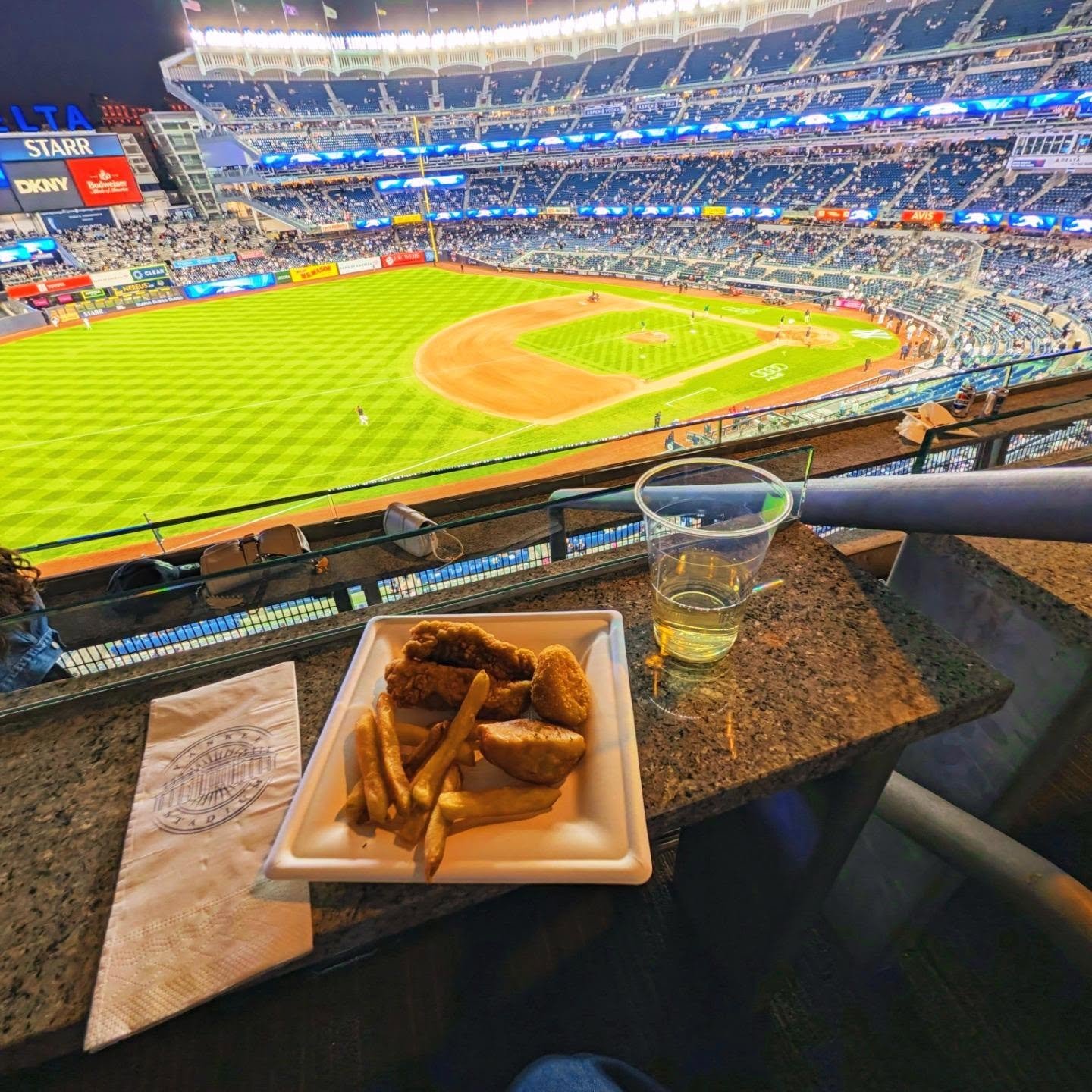 Last night, I was back at @yankeestadium where I caught the last part of the first of 2 games for the #doubleheader. Thanks to @dagnedover for the invite to their suite. It was a great night of baseball, convos, and good vibes! @jhart of the champion