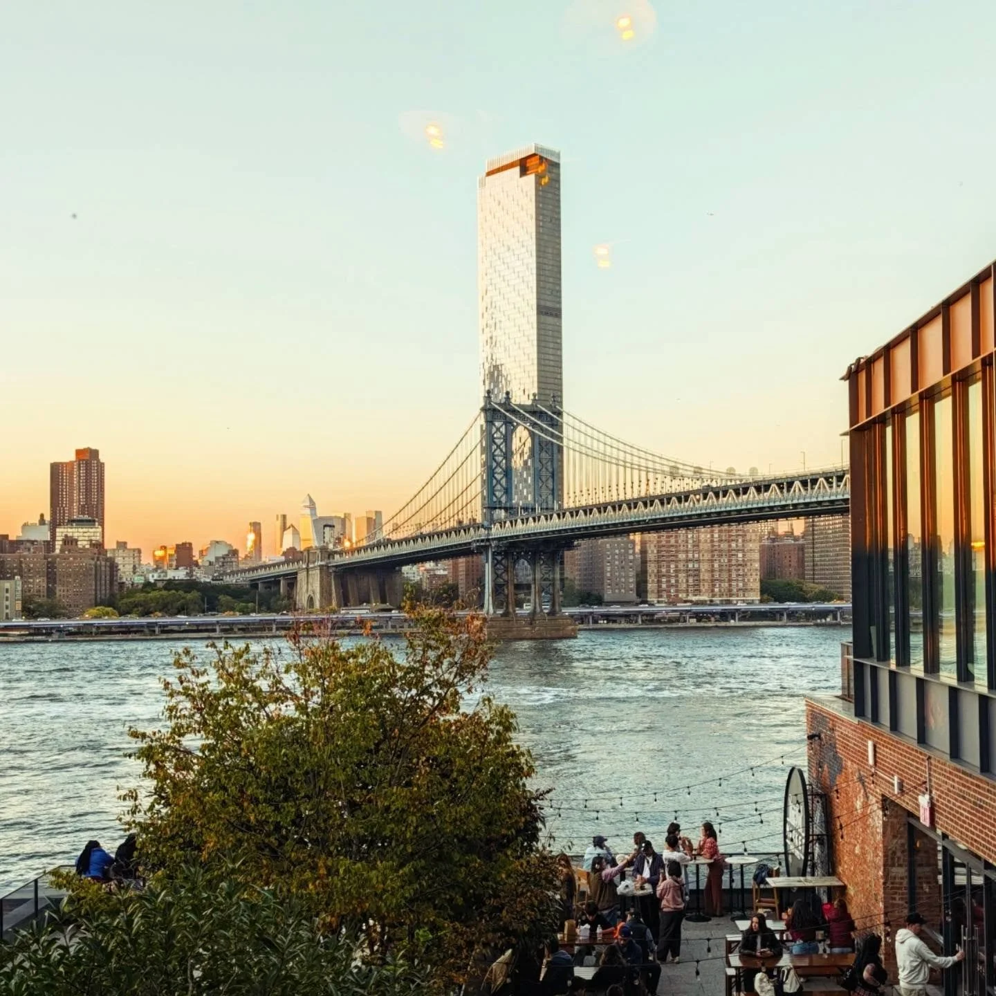 I ended last night by being at @sohohouse #dumbobto toast the partnership of @stanley1913_brand and @togethxr which is elevating and celebrating women's sports ahead of @wnba playoffs. We got to hear from 5 restaurant and bars who received a grant fo