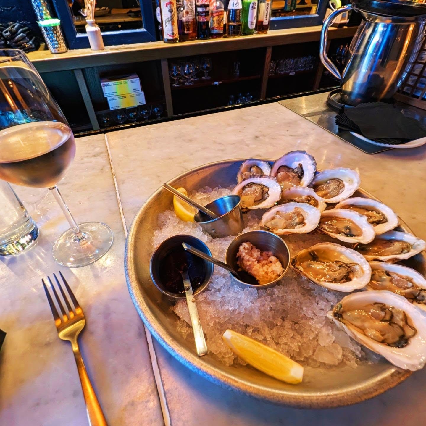 Friday night must do's #oysters and rose at @sagavibes #pilates at @newyorkpilates and some collab @jello x @milkbarstore treats.

#styledirector #creativedirector #teampixel