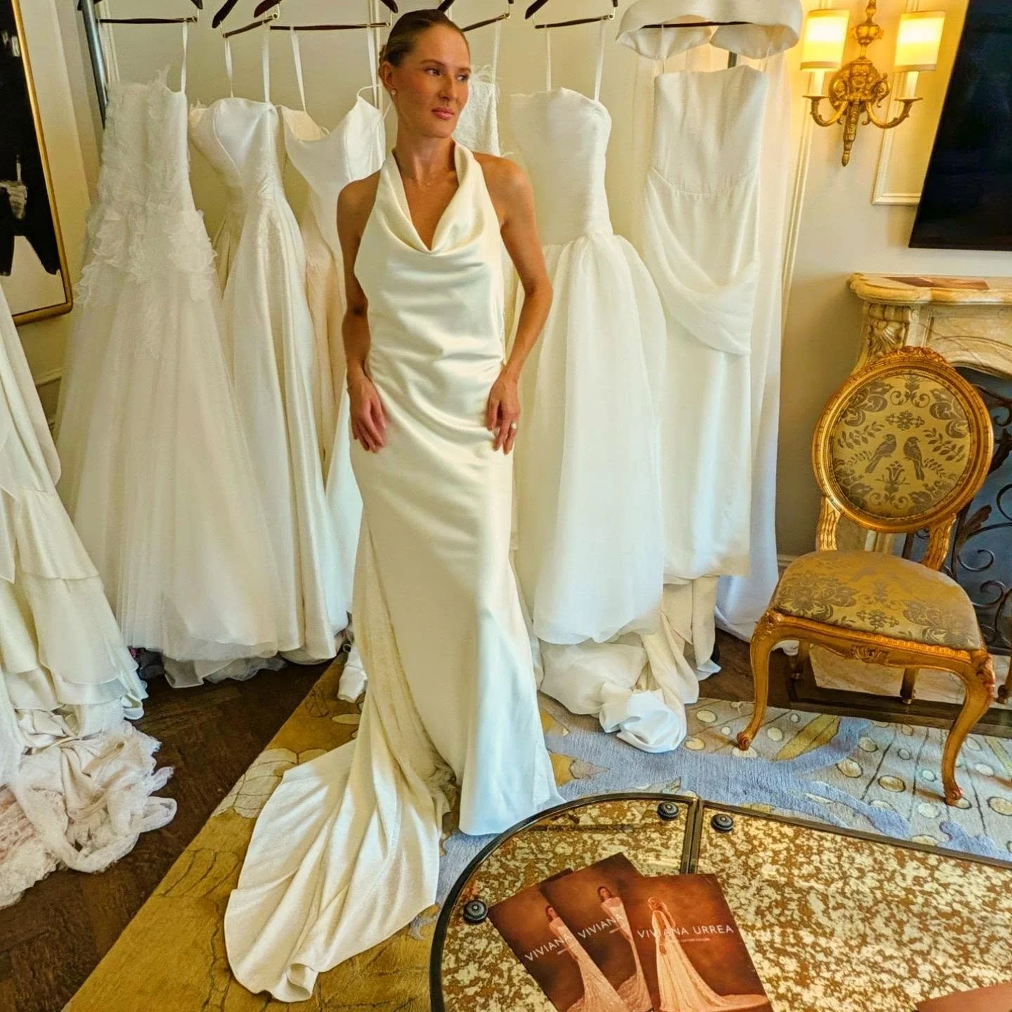 I love that #NYBFW takes you to a number of luxury hotels across the city. I made me way to @theplazahotel to get a private showing of @vivianaurreabridal with various silhouettes - this one being my favorite from their collection

#styledirector #cr