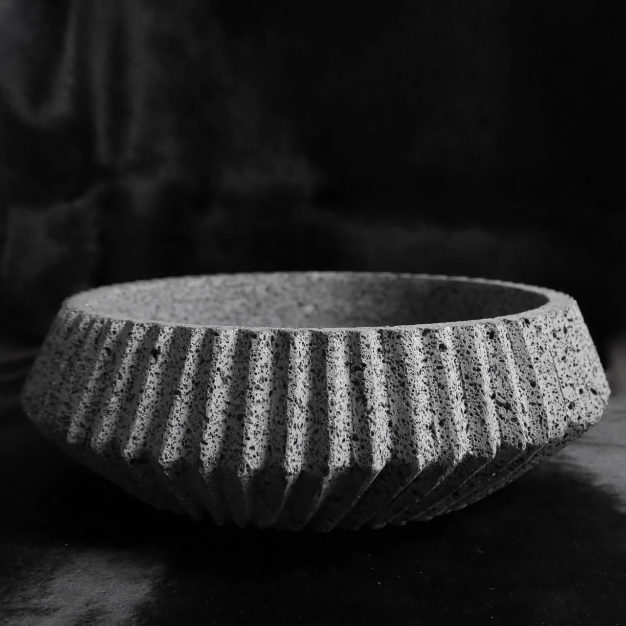 LargeVolcanicRockBowl_1.jpg