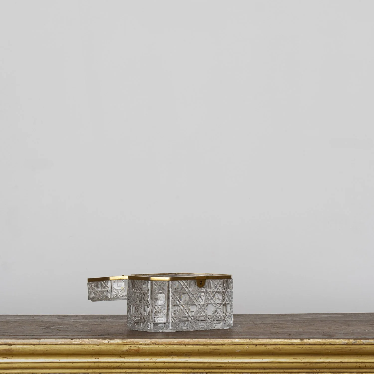 LARGE CUT CRYSTAL TABLE BOX — SAVED NY