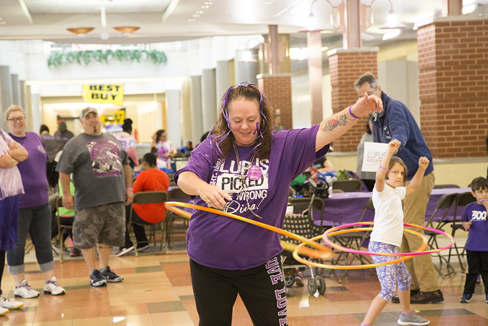 019Wenglowskyj_LAUNY_MallWalk_Web.jpg