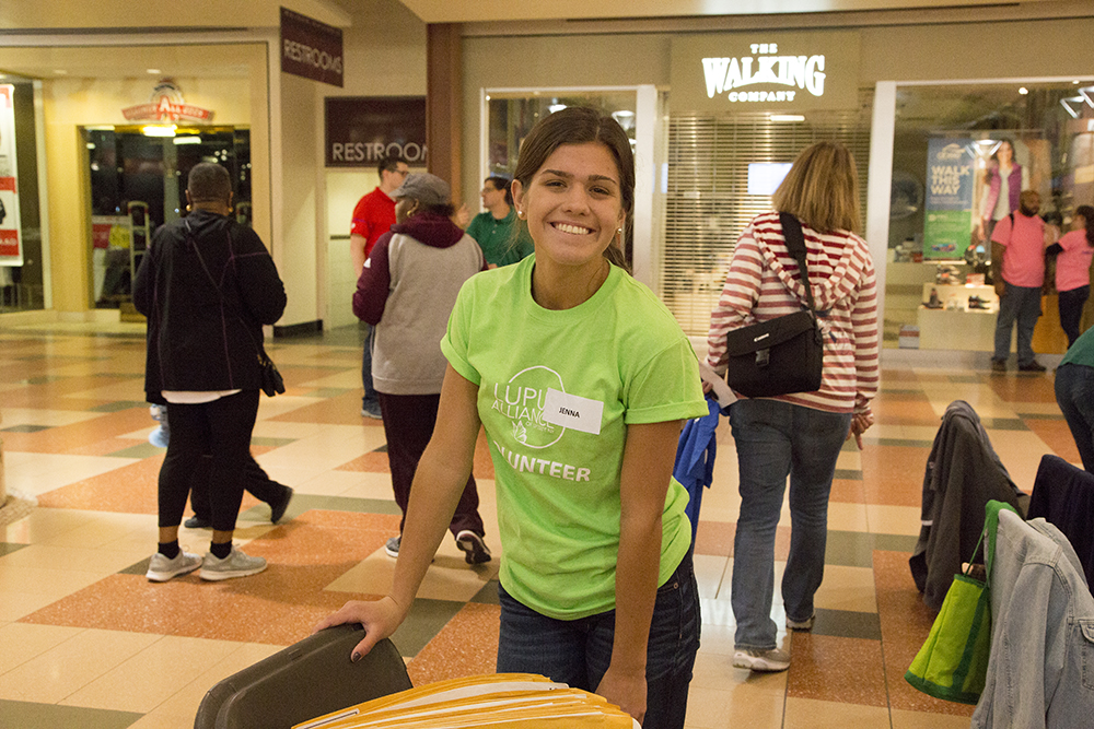 045Wenglowskyj_LAUNY_MallWalk_Web.jpg