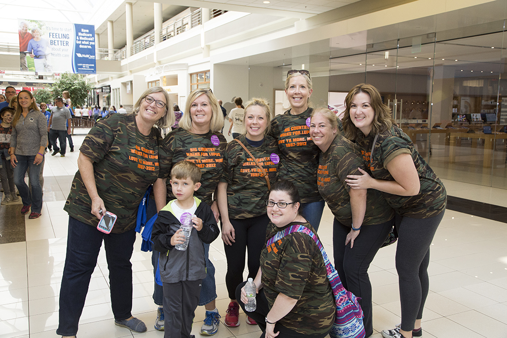 096Wenglowskyj_LAUNY_MallWalk_Web.jpg