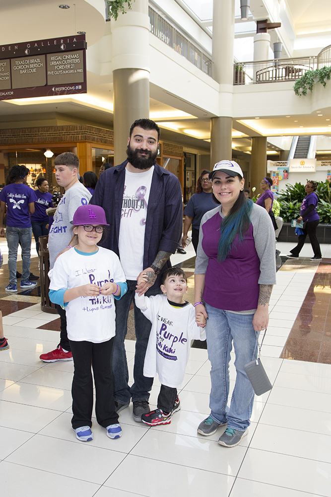 099Wenglowskyj_LAUNY_MallWalk_Web.jpg
