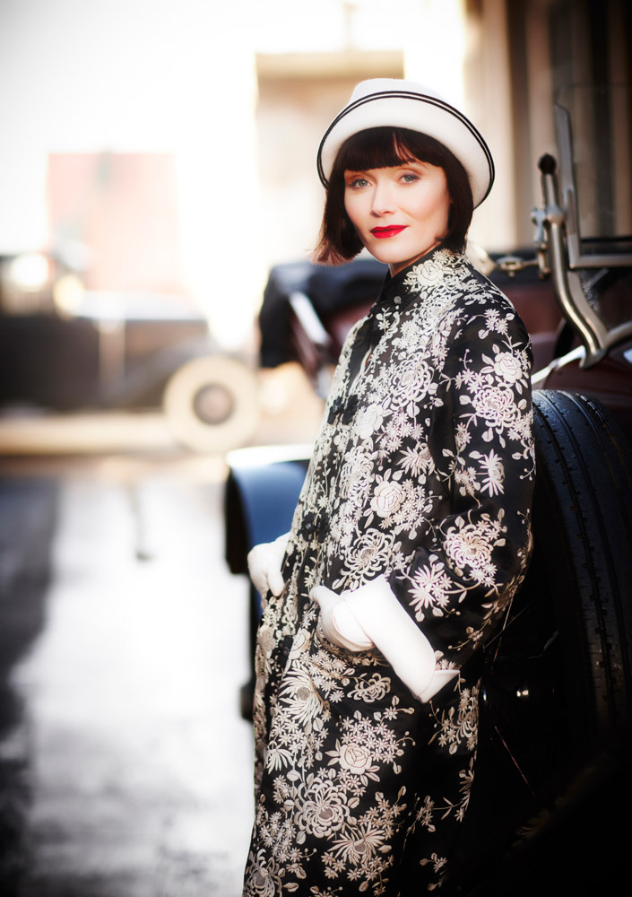 2011_07_19_0311_Ep-4_Death-at-Victoria-Dock_Miss-Phryne-Fisher-(Essie-Davis).jpg