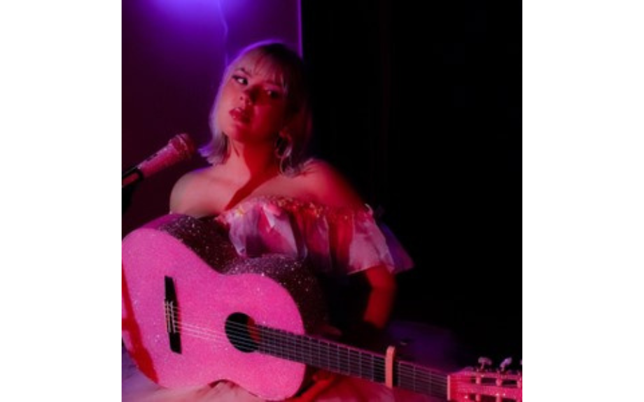 Julia Belle shares gentle  and determined new single  ‘rockstar’