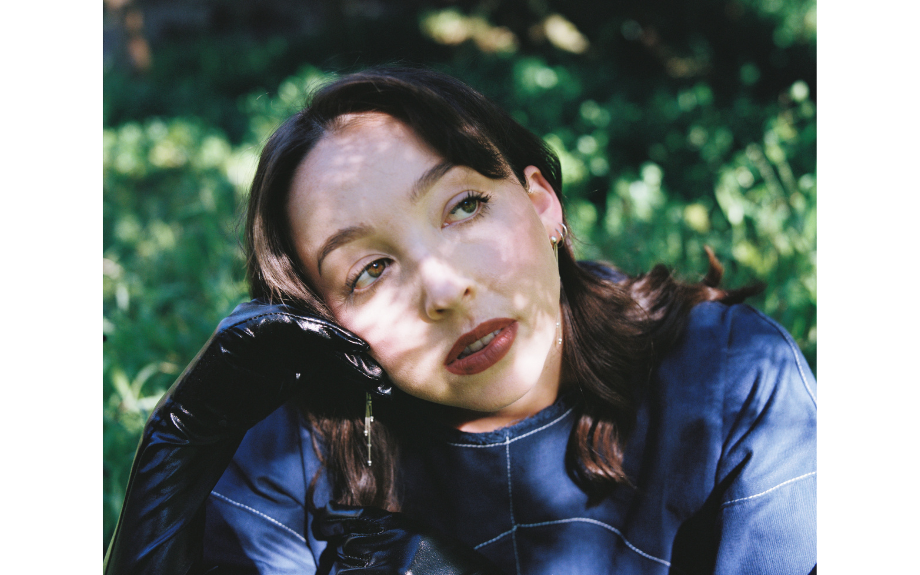 Indie dream-folk songstress Sofia Machray releases first new music of 2024 with single ‘Pulling On A String’ out on September 6th!