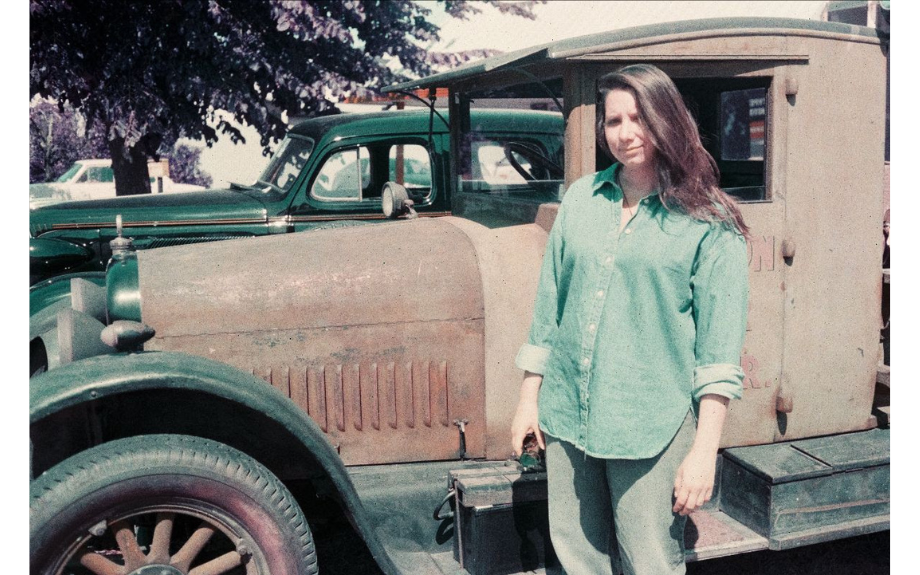 TESS LIAUTAUD  RELEASES NEW SINGLE 'BLACK MACHINE' + ANNOUNCES ALBUM RELEASE SHOW