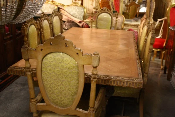 Renaissance Antiques Dublin Ireland V shaped CARD TABLE
