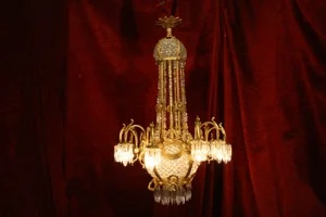 Renaissance Antique Dublin Ireland ORNATE BRASS LARGE CHANDELIER