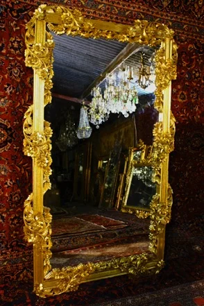 HAND CARVED SOLID WOOD GILT MIRROR