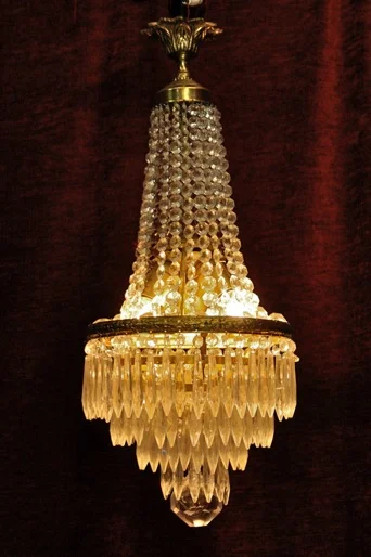 SPIKED DROPPED SMALL BEADED CHANDELIER